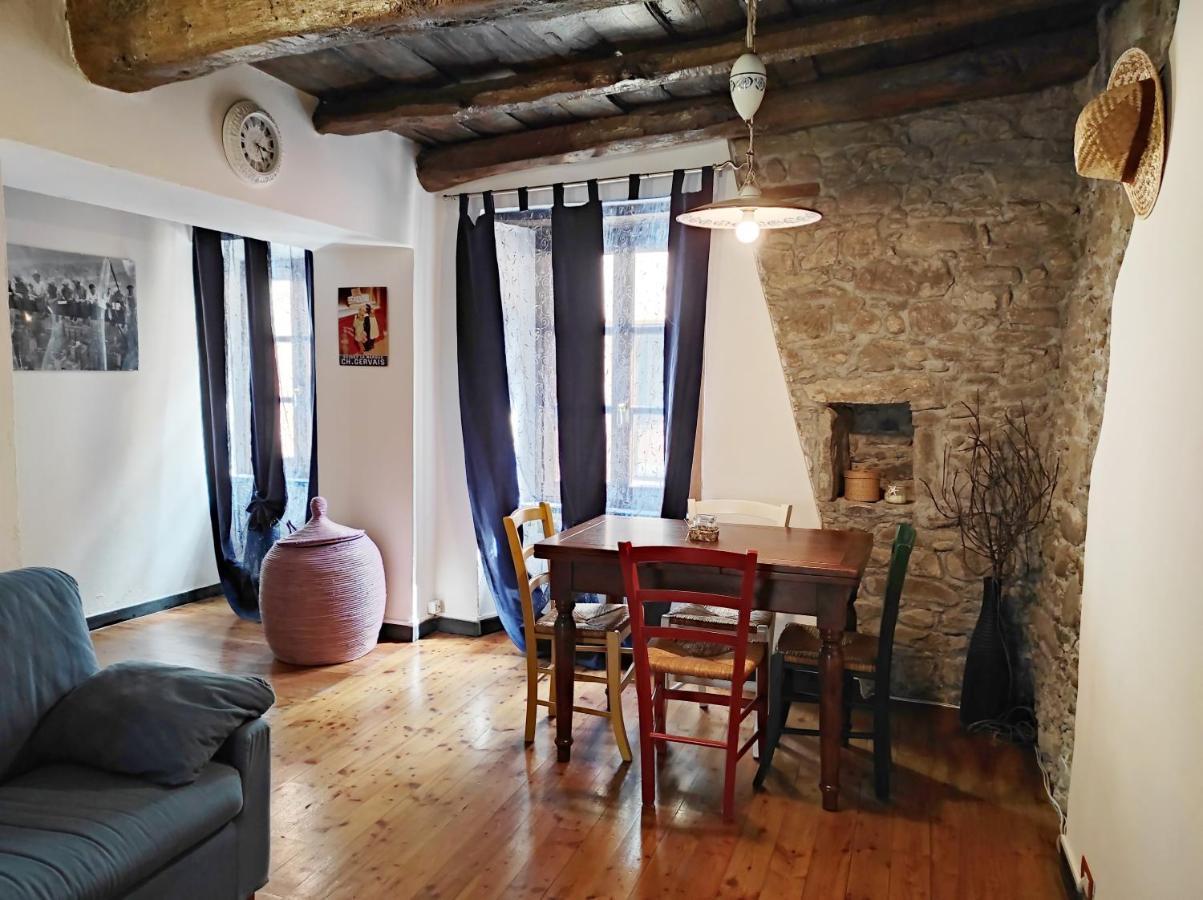 Antico Borgo Apartment Брунято Екстериор снимка