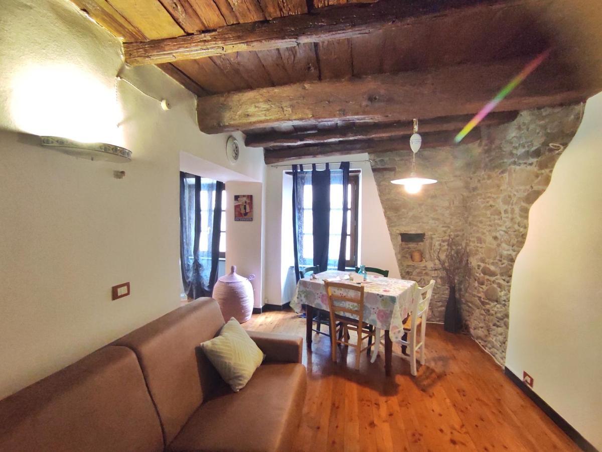 Antico Borgo Apartment Брунято Екстериор снимка